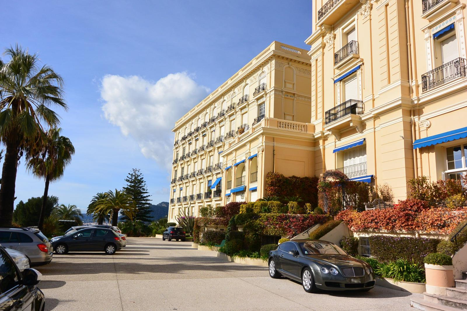 vente CAP D'AIL EDEN PALACE APPARTEMENT 4 PIECES AVEC TERRASSE VUE MER CAVE